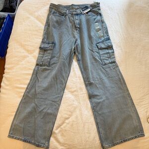 Old Navy Men's Relaxed Fit Jeans in Light Blue